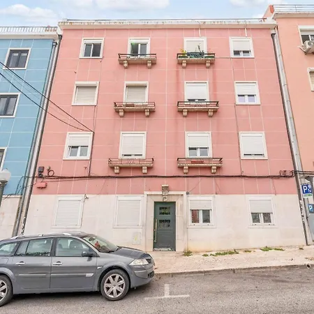 Guestready - Bright Escape Near Santa Apolonia