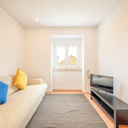 Guestready - Bright Escape Near Santa Apolónia * Lisboa
