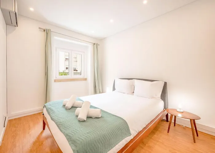 Guestready - Bright Escape Near Santa Apolonia *