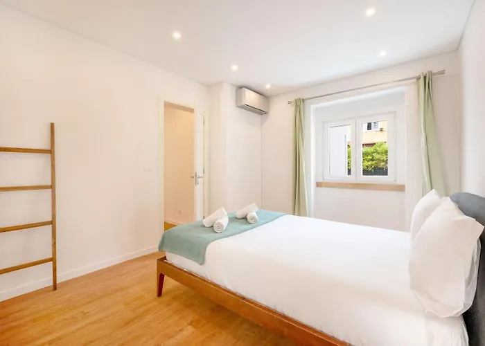 Guestready - Bright Escape Near Santa Apolonia *