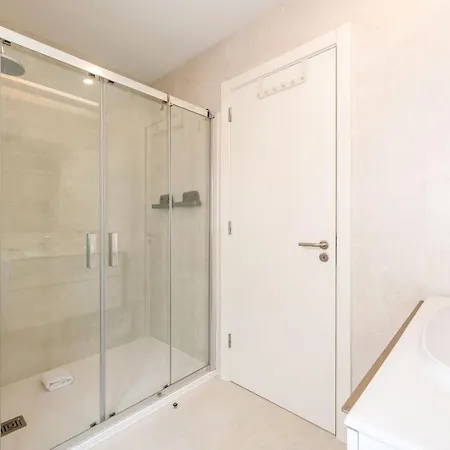 Guestready - Bright Escape Near Santa Apolonia Apartman *